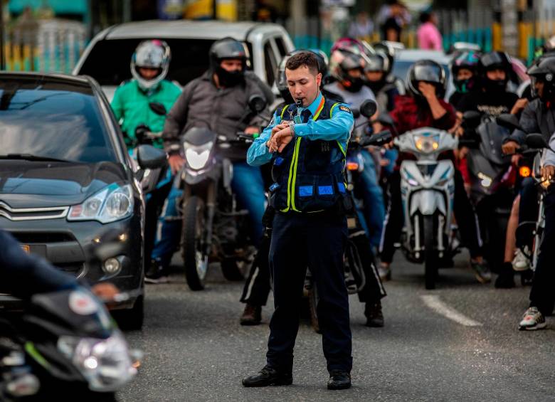El incumplimiento de la medida puede ser sancionado por cualquier autoridad de tránsito del Valle de Aburrá. FOTO Camilo Suárez