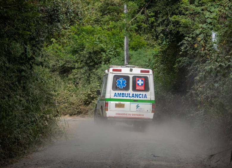 Los vehículos médicos fueron hostigados en medio de las protestas por el paro minero en el Bajo Cauca. FOTO IMAGEN DE REFERENCIA: CAMILO SUÁREZ