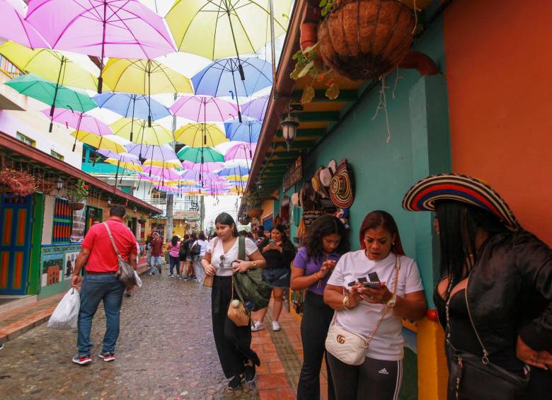 Guatapé es un sitio ideal para amantes de las fotos. FOTO MANUEL SALDARRIAGA