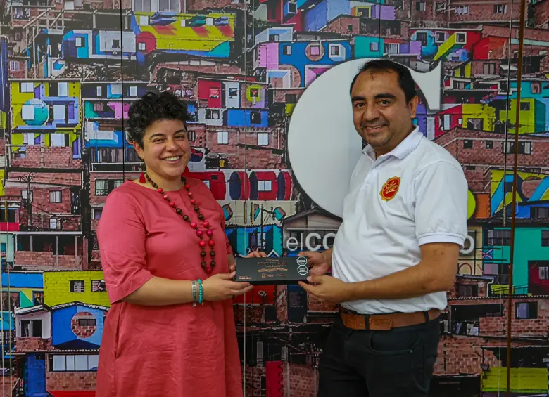 María Catalina Prieto, directora ejecutiva Filarmed, y Carlos Alberto Silva, gerente del Astor, conversaron con este diario. FOTO: Manuel Saldarriaga
