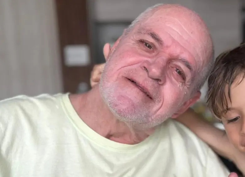 Juan Guillermo Saldarriaga Restrepo, de 73 años, lucha hoy por su vida en una unidad de cuidados intensivos en Punta Cana, lejos de su hogar y de su país, mientras su familia lucha por traerlo de vuelta y pagar los altos costos de hospitalización. FOTO: Cortesía