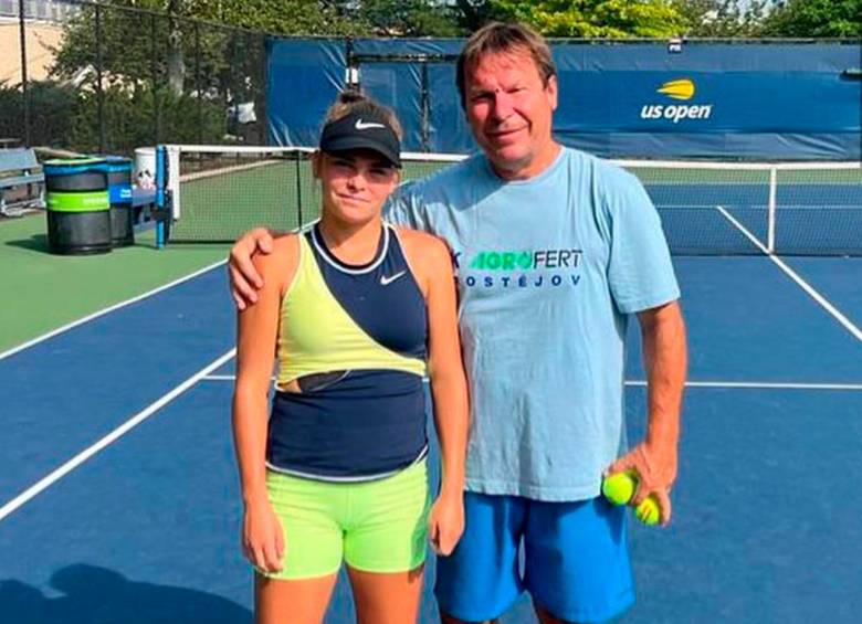 Sara Bejlek y su padre Jaroslav Bejlek. FOTO: INSTAGRAM DE LA DEPORTISTA