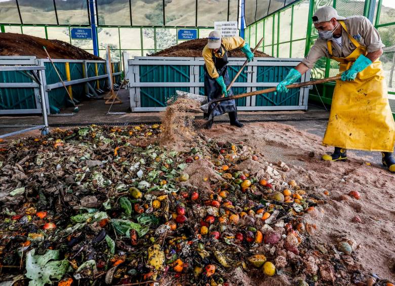Aunque el uso de insumos a partir de residuos orgánicos no es algo nuevo en Colombia, la pandemia de covid-19 y el conflicto Rusia-Ucrania han hecho que se vea más como una necesidad. Foto: Jaime Pérez 