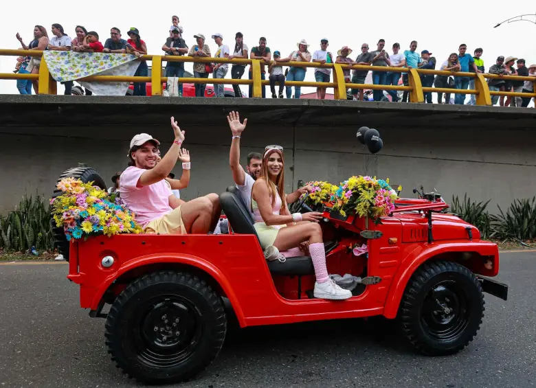 Este jueves fue el Desfile de Autos Clásicos y Antiguos. FOTO Manuel Saldarriaga