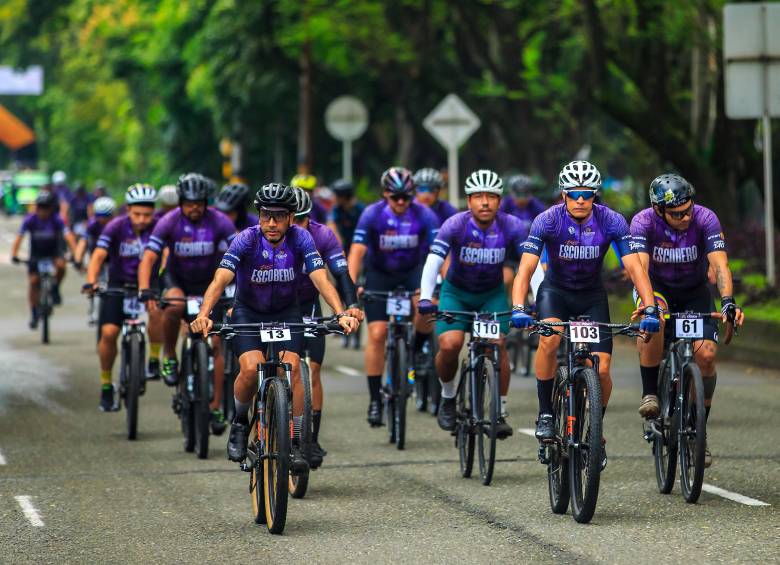 El Clásico EC es la competencia recreo-deportiva más tradicional del ciclismo nacional, en la que participan deportistas de elite junto a aficionados. El dinero recaudado se destina a causas sociales. FOTO CAMILO SUÁREZ