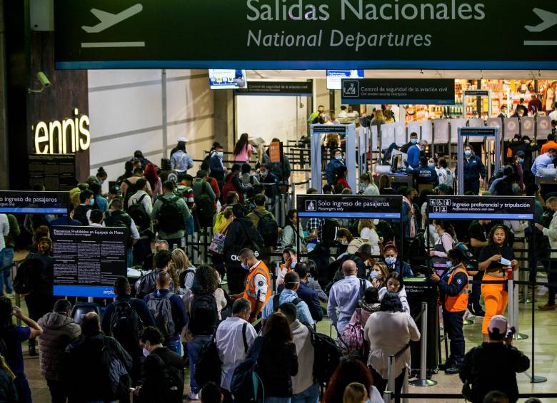 Viva Air suspendió sus operaciones por un periodo inicial de siete meses, reprochando la demora de las autoridades en permitir su integración con Avianca. Foto: Julio César Herrera