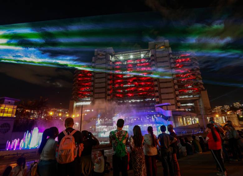 Aspecto de los alumbrados navideños que adornaron Medellín en la última temporada de fin de año. FOTO: Manuel Saldarriaga