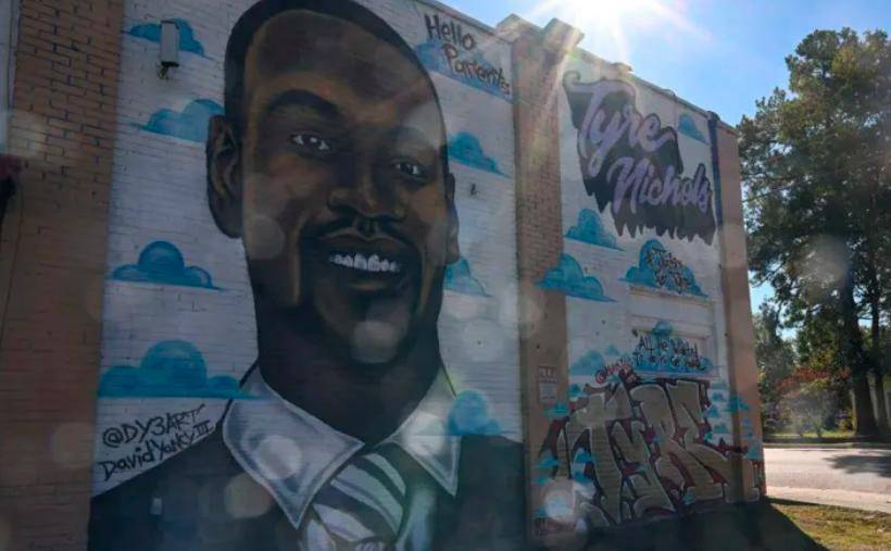 Un mural en honor a la víctima, Tyre Nichols, en la ciudad de Memphis. FOTO: Getty.