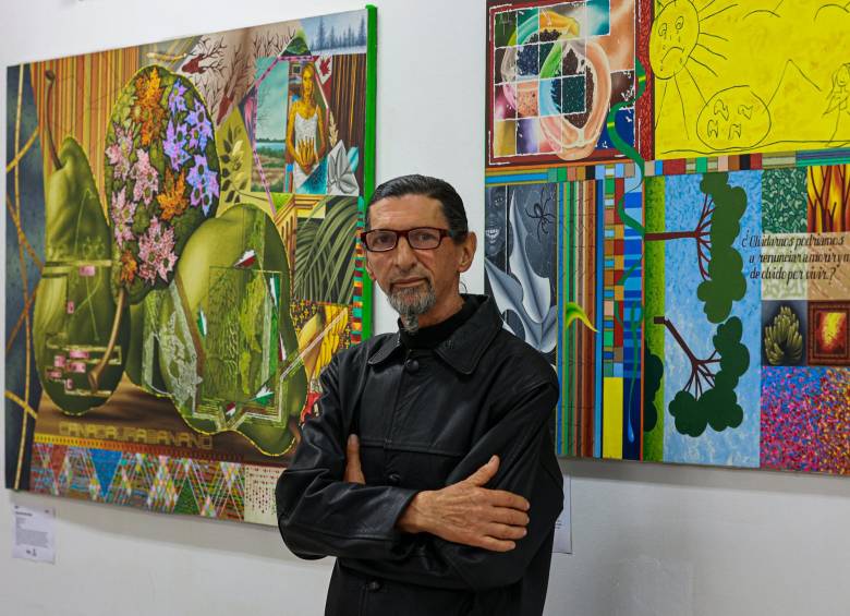 El artista John Jairo Mejía Vallejo expone sus obras en la casa de la Casa de la Cultura de Manrique. FOTO: Manuel Saldarriaga 
