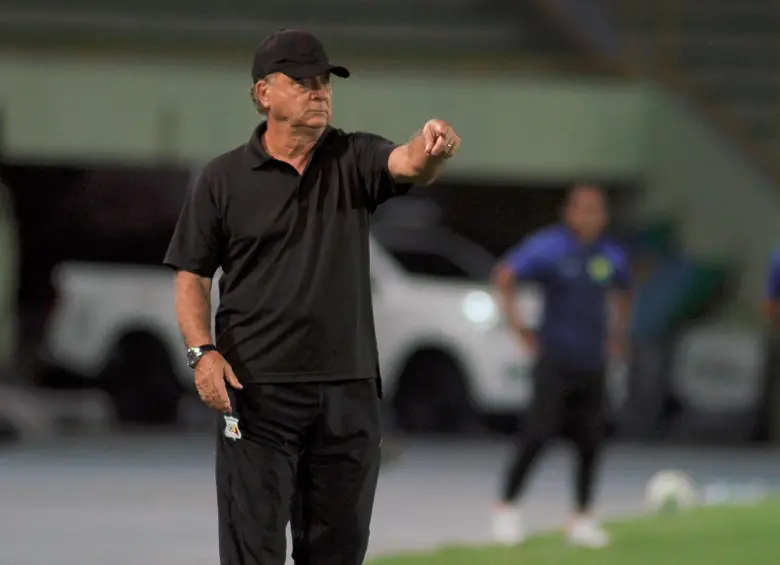 Óscar Héctor Quintabani fue el primer técnico bicampeón con Nacional, de manera consecutiva, en los torneos cortos. Ganó el Apertura y el Clausura de 2007. FOTO ColprensA 