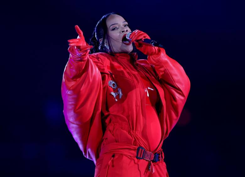 Los representantes de Rihanna confirmaron su embarazo al finalizar el espectáculo. FOTO: EFE