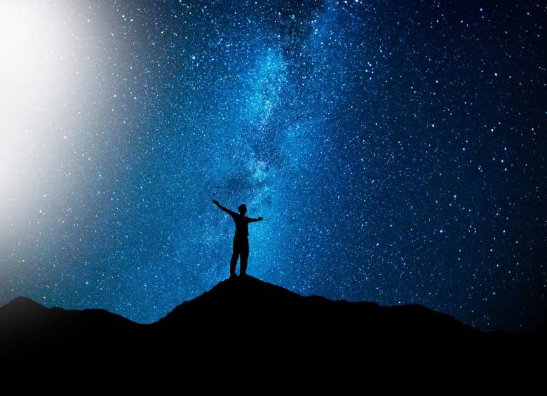 Aprender a distinguir una estrella o un cometa: guía para entender el cielo desde la Tierra