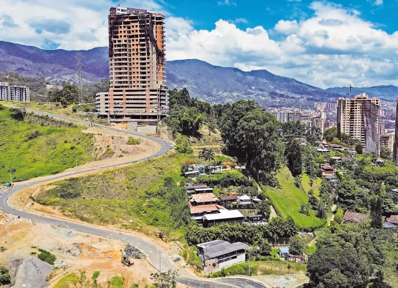 Este es el aspecto del avance de las obras en el sector La S, en Sabaneta. FOTO Manuel Saldarriaga