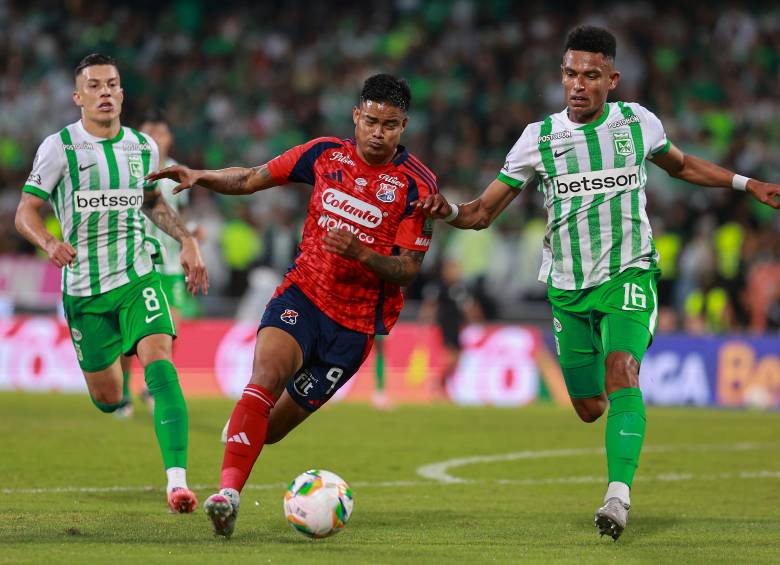 Nacional y Medellín se alistan para jugar la final de la Copa Betplay. Los partidos serán este sábado (5:00 p.m.) y el próximo miércoles (7:30 p.m.). Foto: Manuel Saldarriaga Quintero.