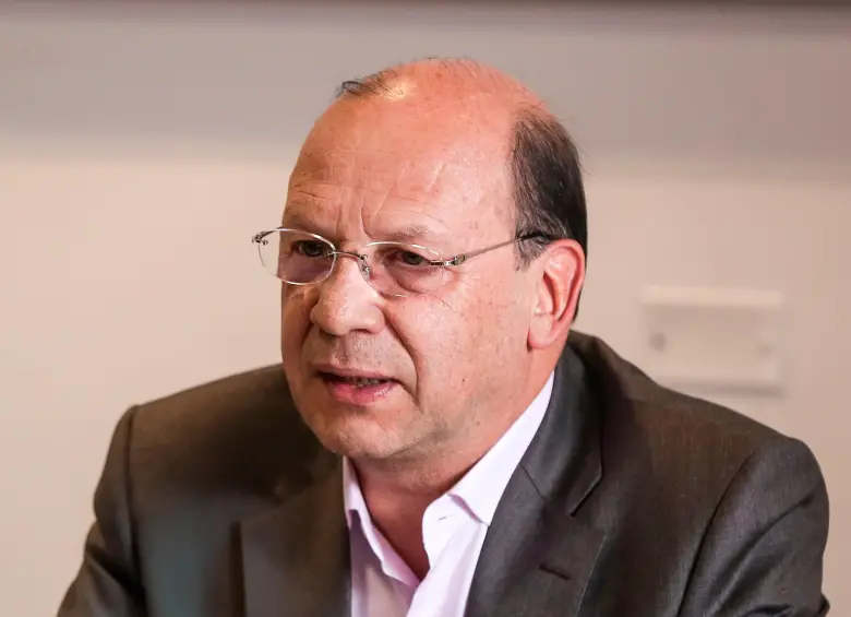 Germán Avila, ministro de Hacienda. La Corte Constitucional deberá definir si el gravamen cumple criterios como proporcionalidad, necesidad y conexidad material. FOTO: Colprensa