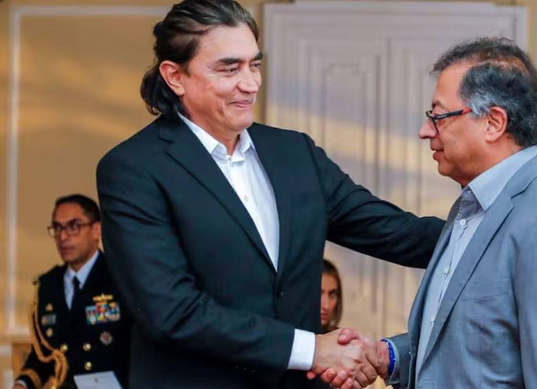Gustavo Bolívar con el hoy expresidente Gustavo Petro. Foto: Presidencia