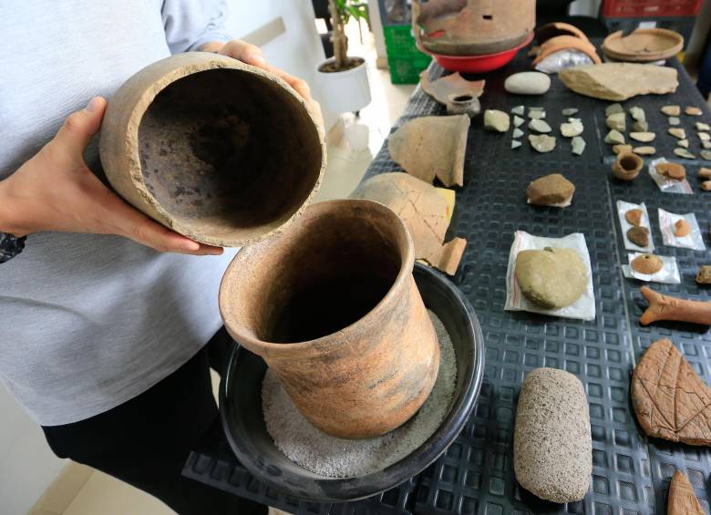 Un vistazo más detallado a los elementos hallados en las excavaciones arqueológicas del proyecto Pacífico 1. Foto: Esneyder Gutiérrez