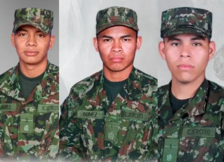 Los soldados muertos por el ataque con drones son Andrés Esteban Álvarez Sierra, Darwin Arnoldo Gómez Gutiérrez y Brayan Steven Galindo Amado. Fotos: Ejército 