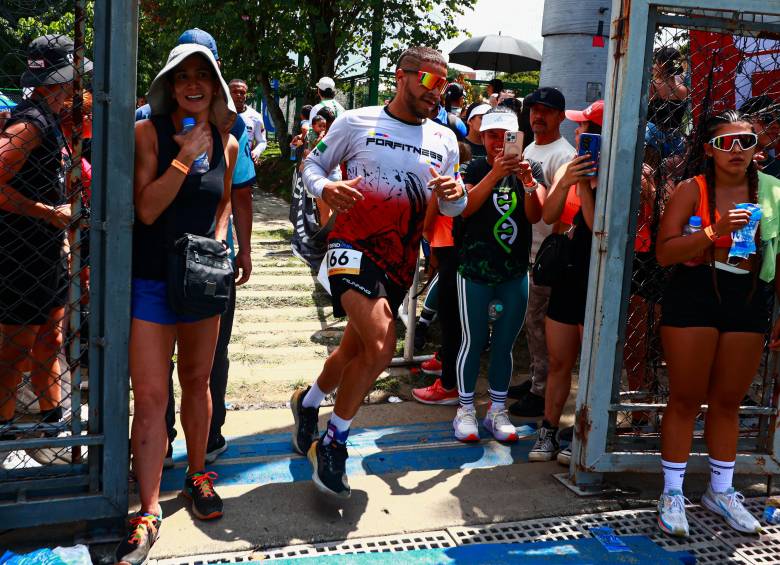 La respuesta de la comunidad deportiva fue masiva: más de 930 deportistas se inscribieron, provenientes de diversas ciudades del país. Foto: Manuel Saldarriaga Quintero.