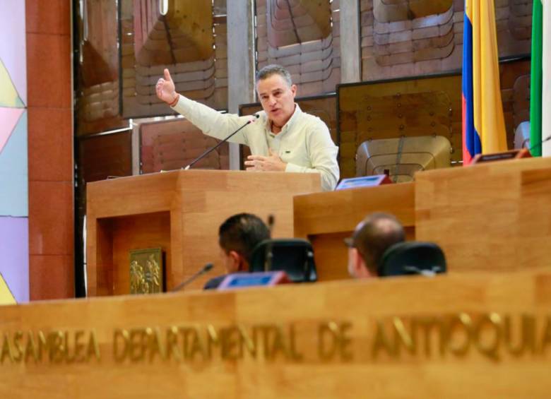El gobernador de Antioquia, Aníbal Gaviria, durante la instalación del primer periodo de sesiones ordinarias de la Asamblea de Antioquia este miércoles. FOTO: CORTESÍA GOBERNACIÓN