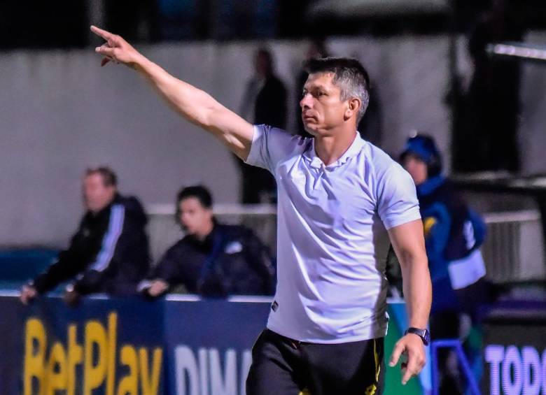 En ninguna de sus últimas dos campañas en el fútbol colombiano (Bucaramanga y Jaguares), Florentín no logró llegar a 10 partidos dirigidos. FOTO: JUAN ANTONIO SÁNCHEZ 