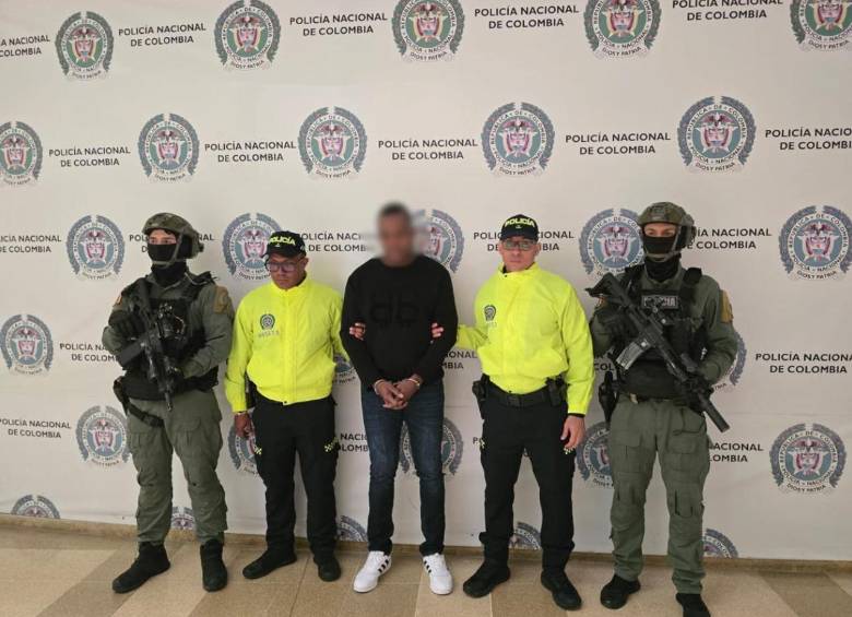 Los movimientos entre varias ciudades dificultaron su localización en un primer momento, hasta que los investigadores lograron establecer que se encontraba en Armenia. FOTO Policía Metropolitana. 