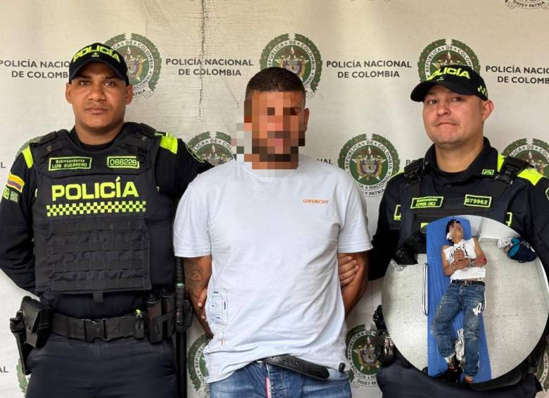 Los dos capturados tras la persecución en Medellín. Uno de ellos quedó lesionado por la caída en la moto. FOTOS Alcaldía de Medellín. 