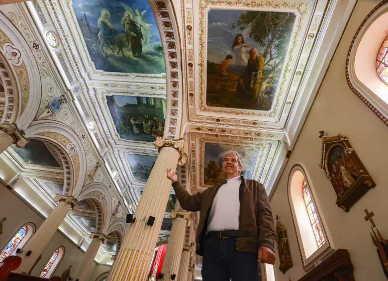 Hongos se están comiendo parte de las obras del techo de la basílica de San Pedro
