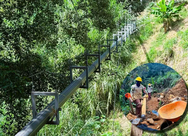 Esta solución fue diseñada porque en buena parte del recorrido el relieve impide la construcción de tuberías convencionales bajo tierra. FOTOS Alcaldía de Medellín y X de Federico Gutiérrez. 