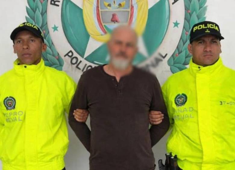 El docente de 62 años capturado en el municipio de Copacabana, al norte del Valle de Aburrá. FOTO Policía Metropolitana.