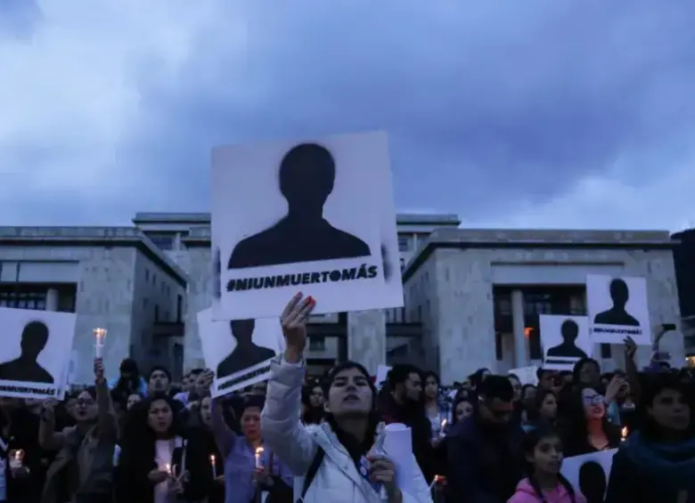 Imagen de referencia de una manifestación por el asesinato de líderes sociales en Colombia. FOTO COLPRENSA.