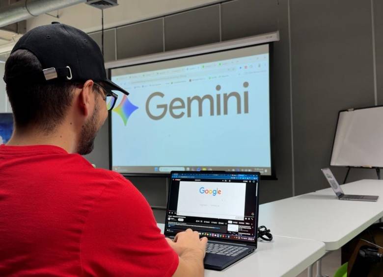 Este curso es en modalidad virtual y tiene una duración de cuatro meses. FOTO Alcaldía de Medellín.