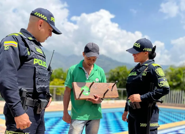 Durante las visitas, se han capacitado a más de 200 prestadores de servicio. FOTO Policía Metropolitana.