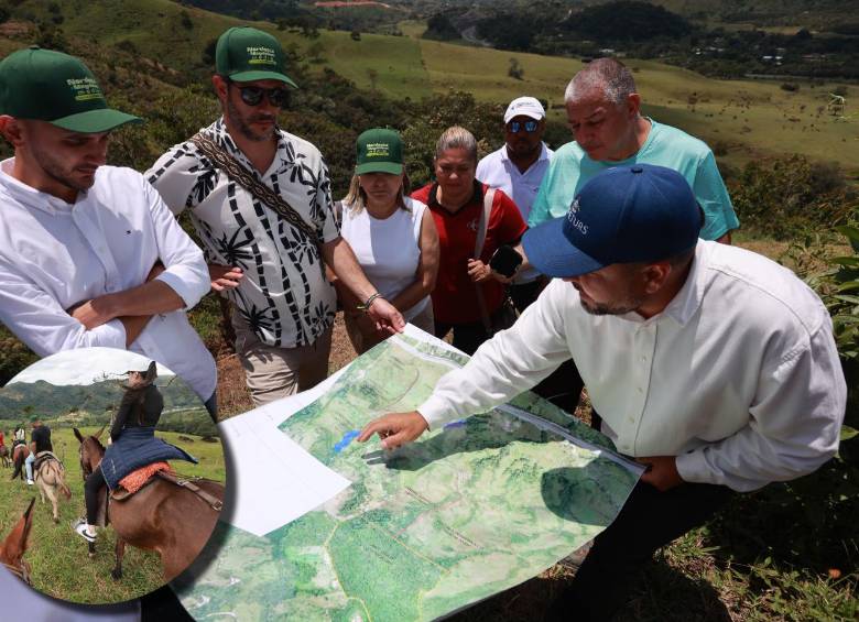En la foto principal, la presentación del nuevo Ecoparque Ferroviario del Nordeste. En la miniatura en el costado inferior izquierdo, el recorrido en caballo por el predio La Selva. FOTOS Manuel Saldarriaga.