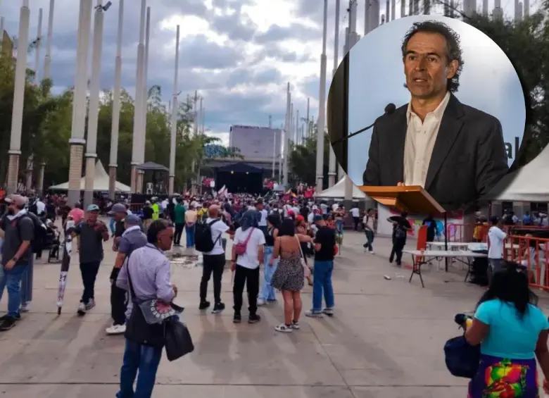 De foto principal, una toma de la concentración el pasado viernes 1 de mayo por el Día de Trabajo en Medellín; en miniatura, el alcalde Federico Gutiérrez. FOTOS EL COLOMBIANO. 