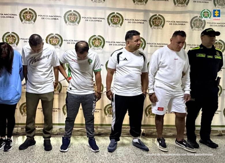 Las cinco personas fueron capturadas por la Policía Nacional en procedimientos realizados en Medellín y Pereira, y fueron dejadas a disposición de las autoridades judiciales. FOTO Fiscalía. 