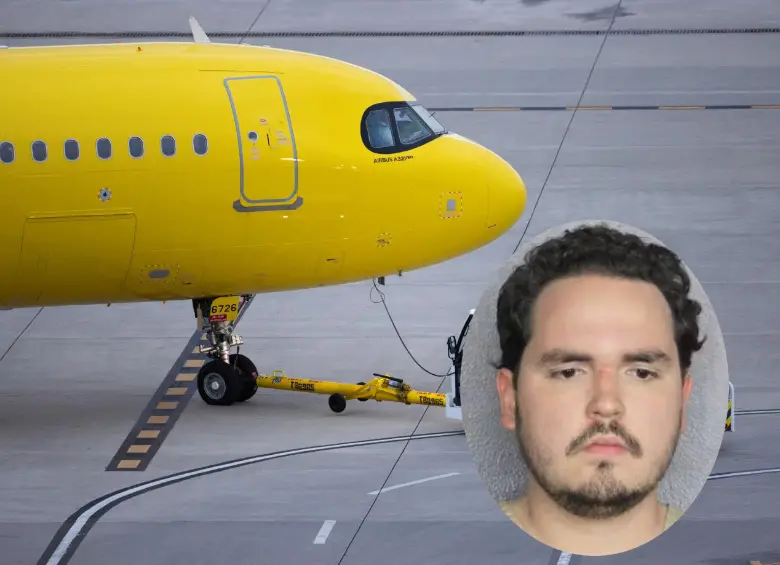 Según autoridades de EE.UU., Restrepo Caballero dañó los paneles del baño y derramó un líquido desconocido en el piso. FOTO Cortesía AFP y WPLG Local 10 News.