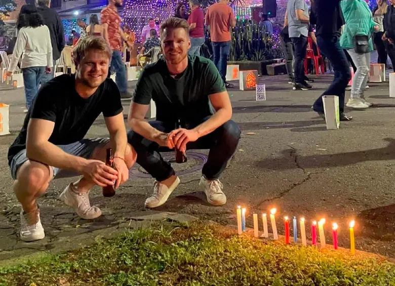 Manuel y su amigo Tilman, también alemán, llegaron a la ciudad hace 9 años y no se quieren ir. FOTO CORTESÍA 