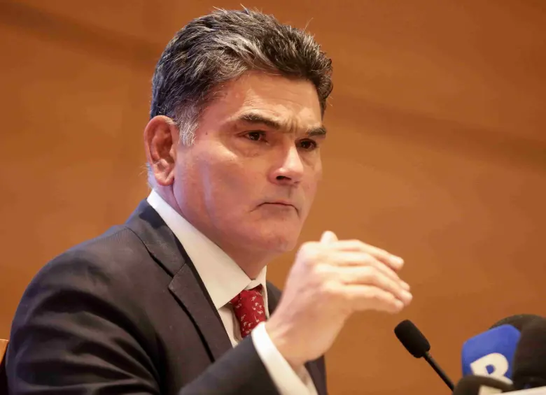 Es un abogado y político colombiano de 66 años que fue secretario general de Senado por más de 12 años. FOTO Colprensa