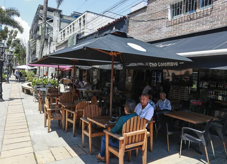 Otro de los negocios ubicados en la zona de influencia del proyecto. Foto: Manuel Saldarriaga Quintero.