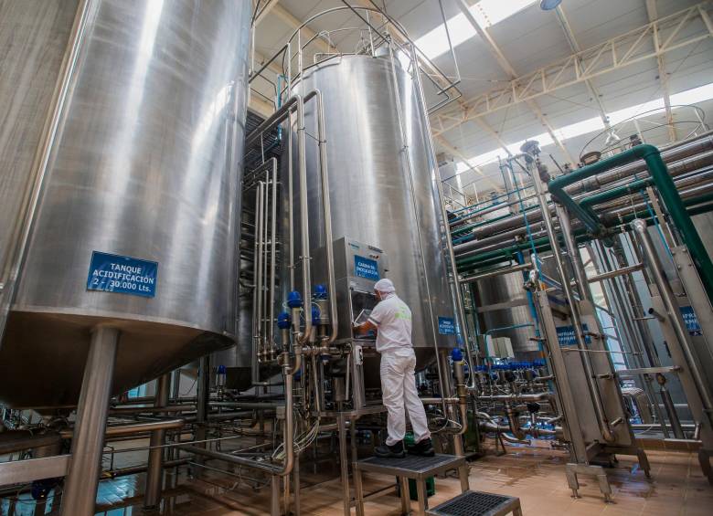 Alpina tiene cinco plantas en Colombia en las que procesa anualmente unos 300 millones de litros de leche. FOTOS EL COLOMBIANO