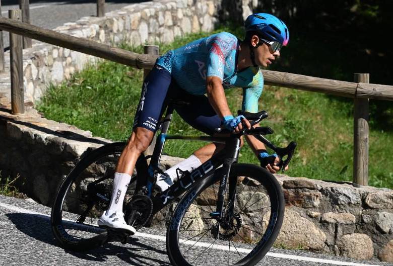 Harold Tejada rindió en la crono y subió al décimo lugar de la Vuelta a España