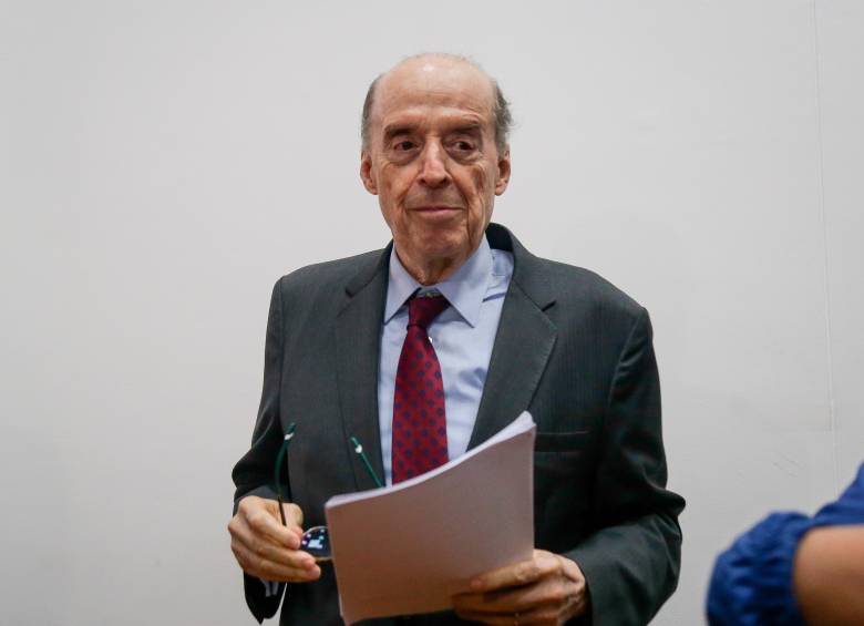Álvaro Leyva Durán fue el primer canciller dle Gobierno de Gustavo Petro. FOTO COLPRENSA