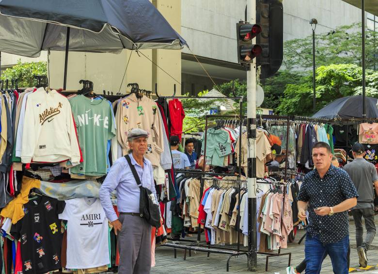 Ser vendedor informal, un trabajo de largo aliento: el 40% lleva más de 20 años en el rebusque 