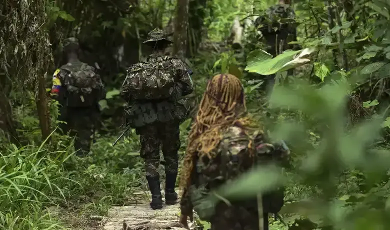 Disidentes de las Farc en medio de la selva colombiana. Foto: AFP