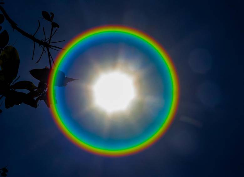 Este halo Solar se viene presentando desde el pasado 1 de marzo y se ha podido observar en varios ciudades de Colombia. FOTO: Jaime Pérez