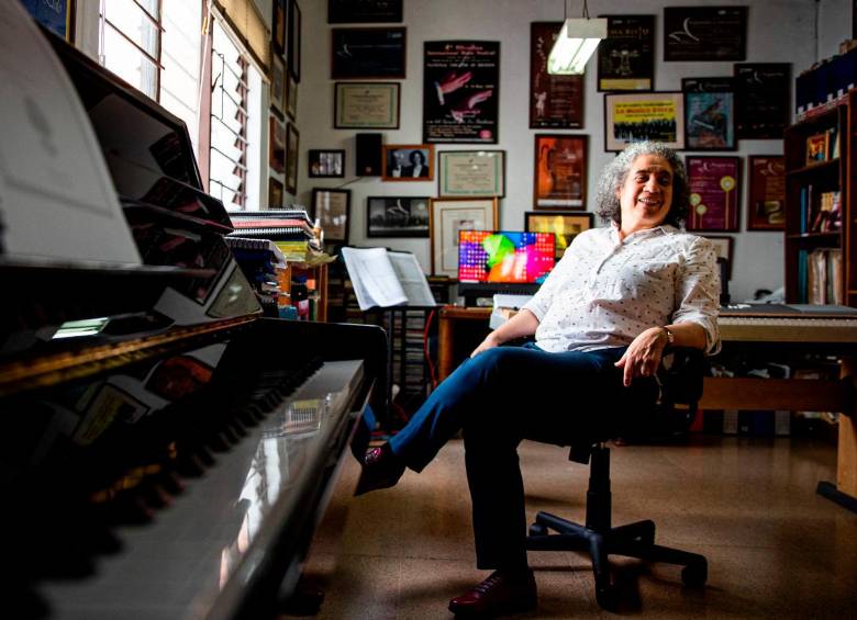 Cecilia Espinosa dice que su estudio es su “hábitat musical”. 