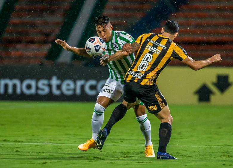 Sebastián Gómez se ha ganado la confianza del técnico y se consolida en el medio campo del conjunto verde. FOTO JUAN ANTONIO SÁNCHEZ OCAMPO 
