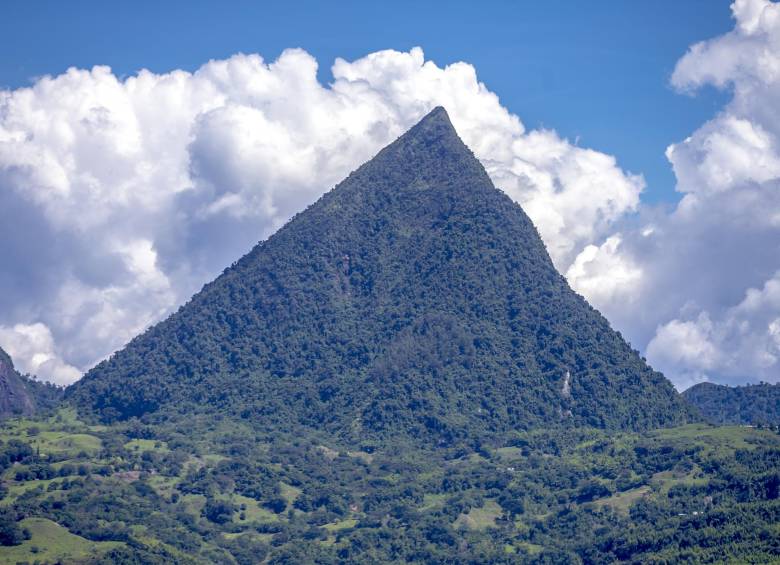 El cerro Tusa, en el Suroeste, se ha convertido en uno de los lugares favoritos para practicar senderismo y turismo de naturaleza. FOTO: EL COLOMBIANO