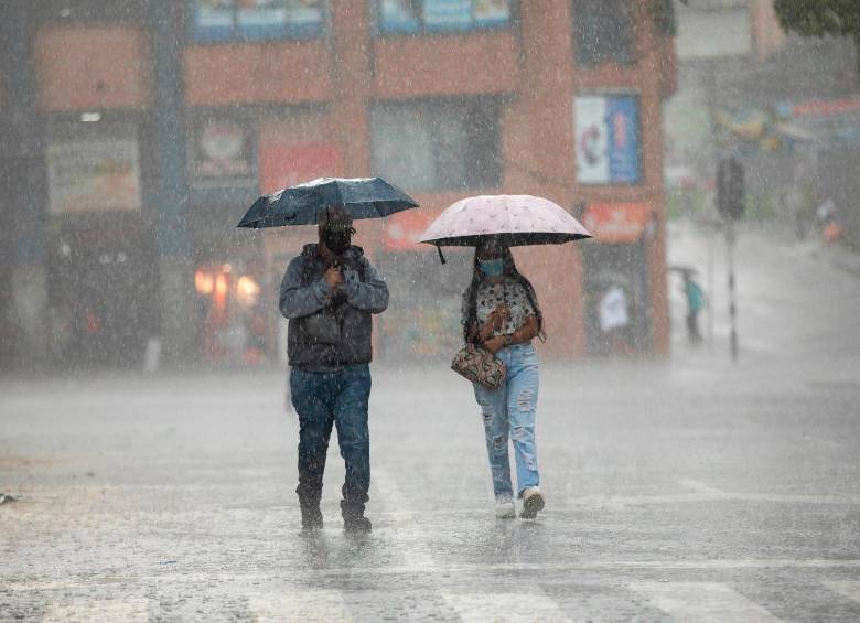 Se conocen más de 200 virus distintos capaces de causar un catarro común, que se transmiten entre personas a través del aire y del contacto cercano. Foto Camilo Suárez.